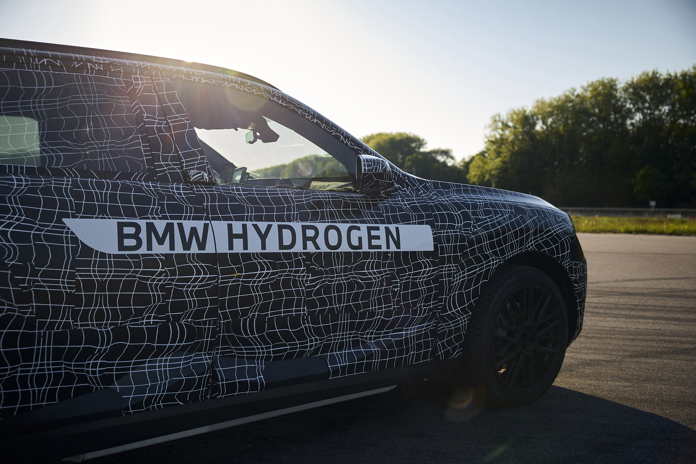 BMW iX5 Hydrogen: el futuro de la movilidad sostenible entra en ...